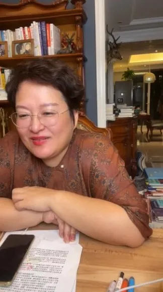 白大姐70节精英女孩成长必修课：0-18岁女孩成长全指南