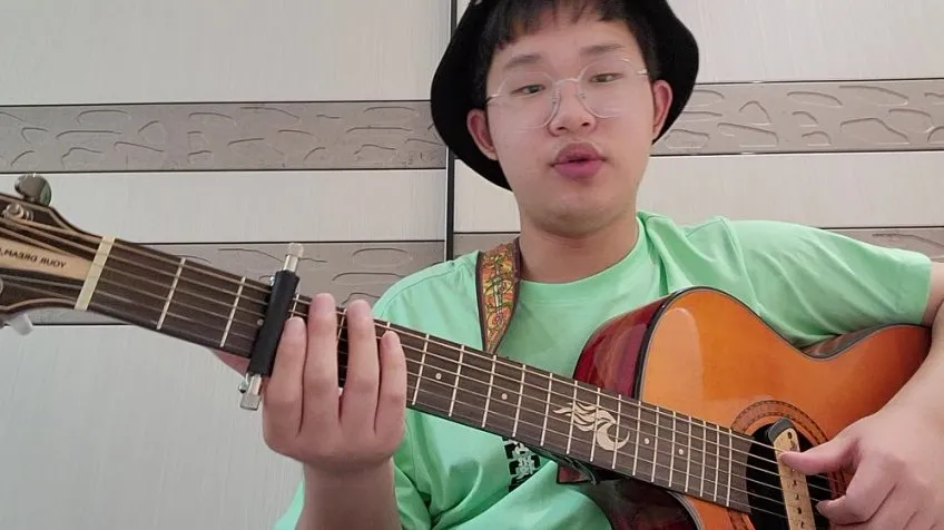 刘嘉卓指弹吉他教程：从入门到精通