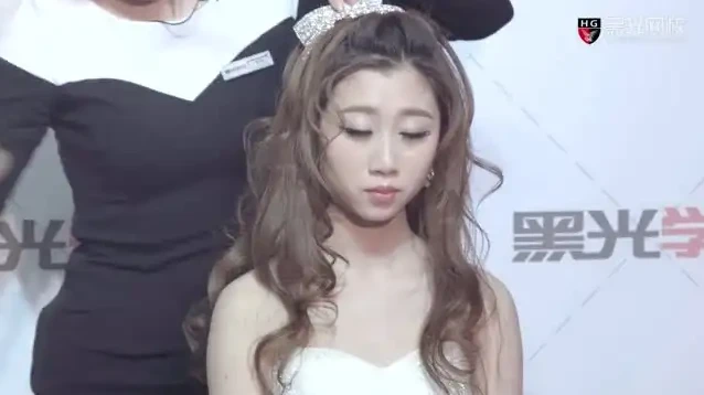 韩式编发新娘造型13课：时尚编发与化妆技巧