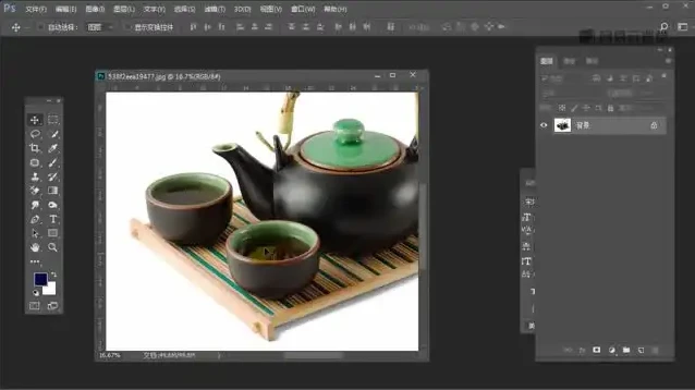 《包装设计实战教程：从刀版绘制到后期处理全解析》