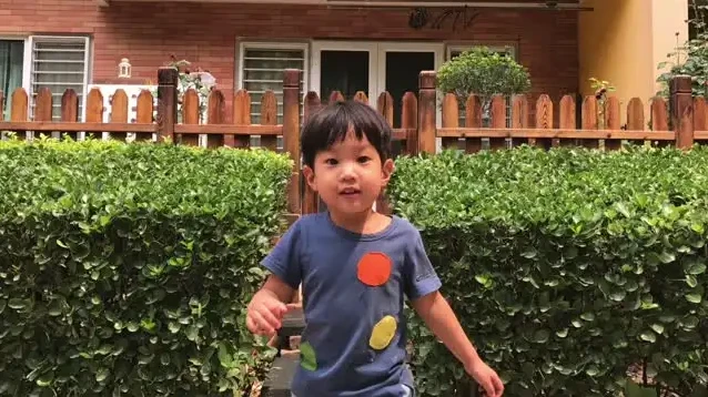 《20天亲子手机摄影:轻松捕捉孩子成长每一刻》