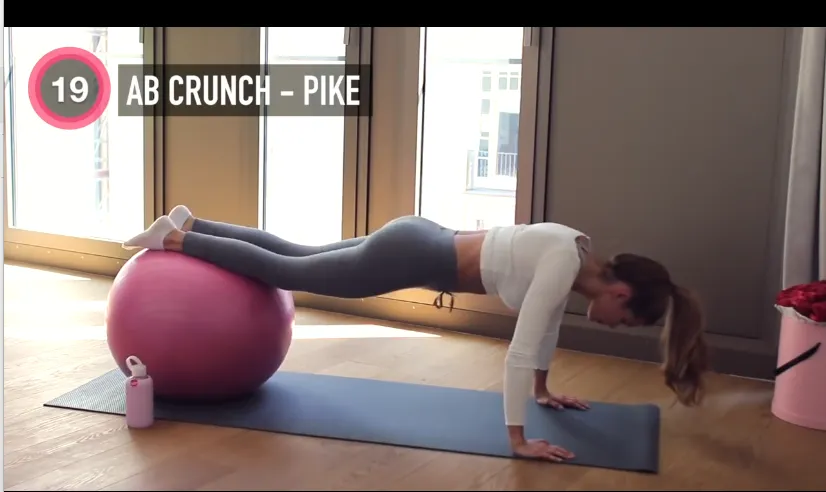 《新帕梅拉健身全集》:新手低强度全天高效减脂塑形课程合集