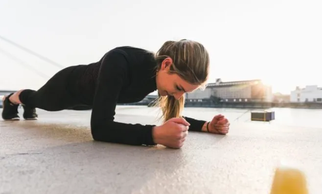 健身塑形计划：从饮食到训练，全方位塑造完美身材