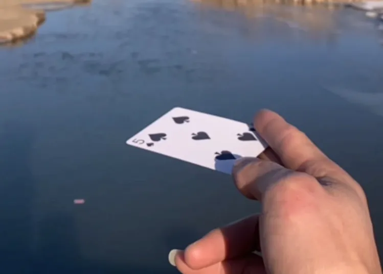 飞牌教程:圆你童年飞牌杀手之梦