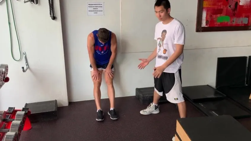 胡郝篮球训练全攻略:全面提升控球、投篮与身体素质