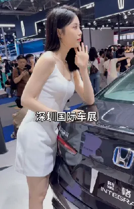 叶子大人：一镜到底看深圳车展