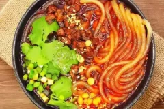 正宗重庆酸辣粉与酸辣面实体配方视频教程