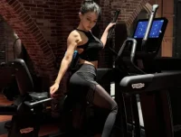 杨澜、王力宏推荐！21天健身轻食计划，每天8分钟快速见效