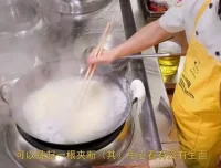 王刚厨师长美食教程：涵盖家常菜与川味经典的烹饪秘籍