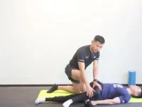 10节课掌握跑后拉伸技巧，有效降低跑步受伤风险