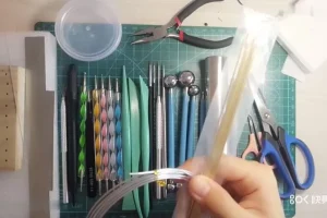 超轻黏土从入门到精通：手办萌食场景浮雕全教程