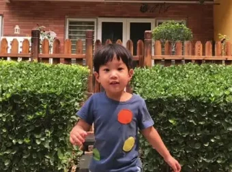 《20天亲子手机摄影：轻松捕捉孩子成长每一刻》