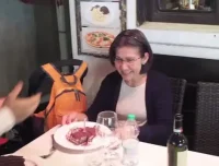 Teacher Celine亲子外教英语启蒙视频课：涵盖字母、故事与艺术的趣味学习