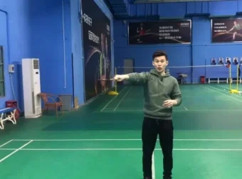 李宇轩19课羽毛球杀球教学：系统掌握从握拍到起跳杀球技巧