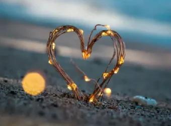 《两性关系指南》：解析男女交往最舒服的模式