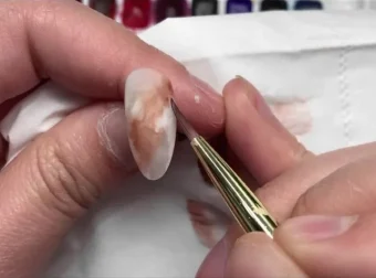 日式美甲教程100课：从入门到精通，掌握穿戴甲设计