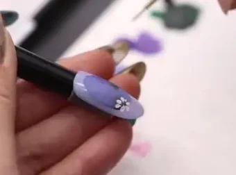 国际美甲艺术全攻略：外语版教程