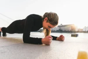 健身塑形计划：从饮食到训练，全方位塑造完美身材