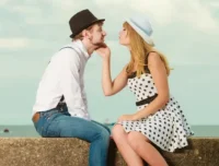 《小妖精的陪伴》：两性和谐生活技巧课程