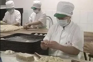 烘焙大师课：60款经典蛋糕面包配方及多形式教学资料