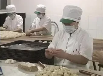 烘焙大师课：60款经典蛋糕面包配方及多形式教学资料