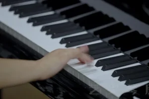 刘梦娇车尔尼849钢琴教程30课全（附PDF乐谱）